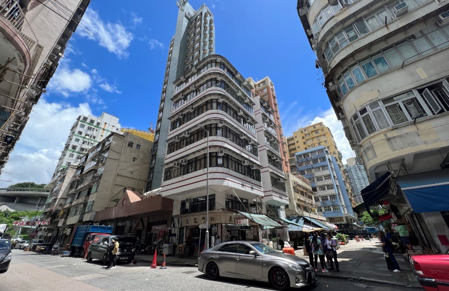 【港樓】紅磡曲街33號及老龍坑街13號全幢學生共居物業(yè)放售 叫價9000萬