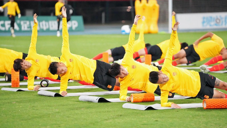 國(guó)足深圳開訓(xùn)！伊萬(wàn)科維奇：首要目標(biāo)挺進(jìn)世預(yù)賽18強(qiáng)賽