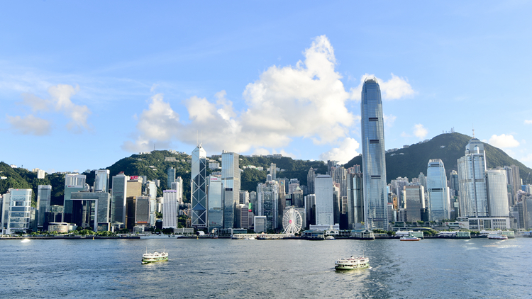 大國相爭，香港吃撐……