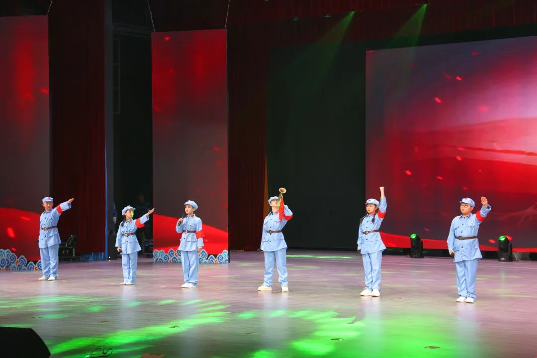 「書記送我去當兵！」黑龍江寶清縣歡送新兵入伍