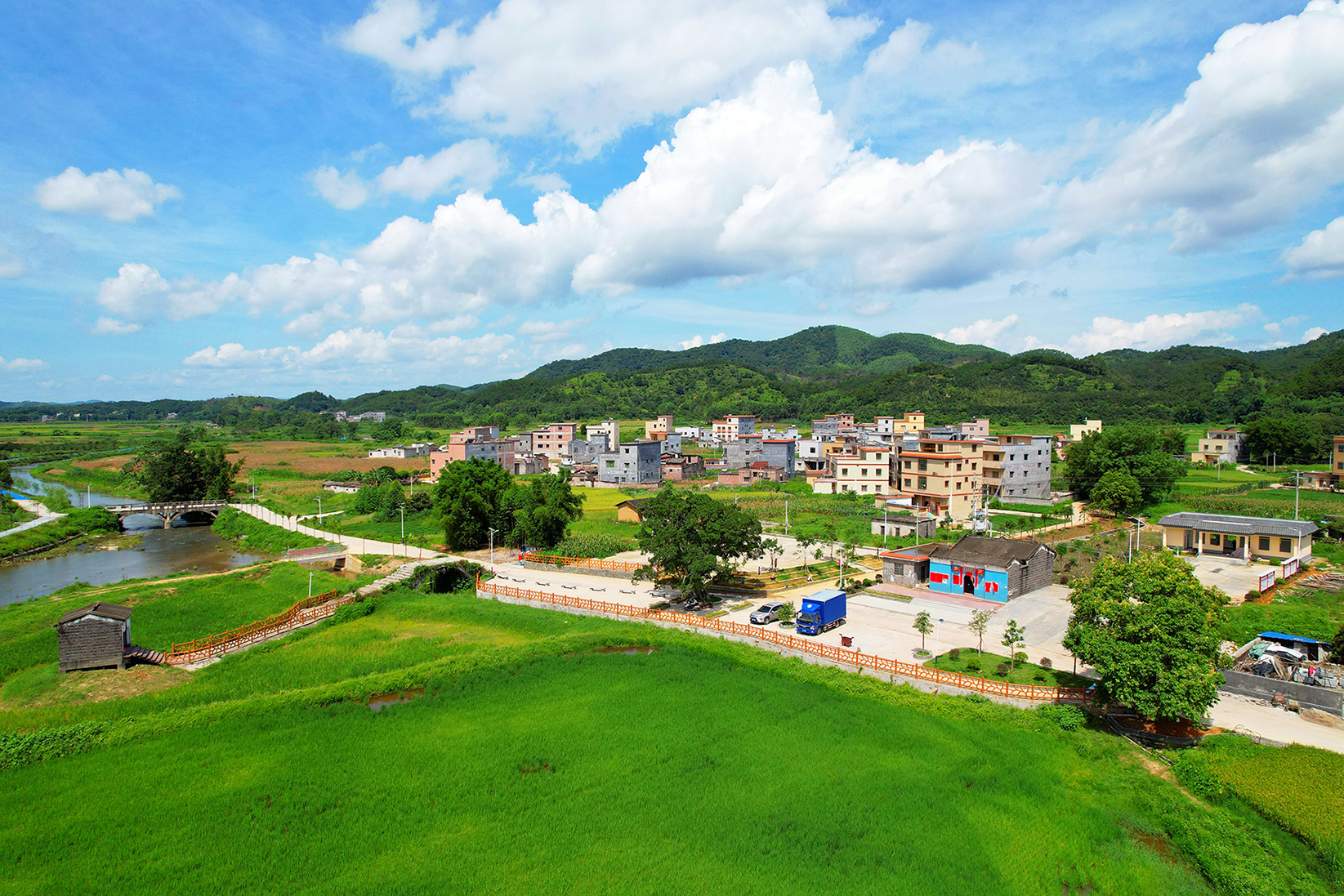 繪就嶺南古村「生態(tài)宜居」新畫卷 中交四航局助力肇慶封開今寶村走上鄉(xiāng)村振興路