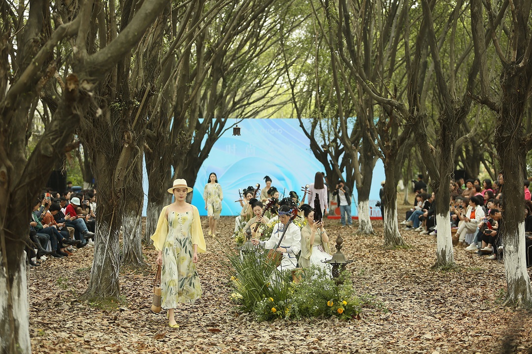 「大朗毛織+創(chuàng)意美學+火柴盒」重塑時尚新潮流