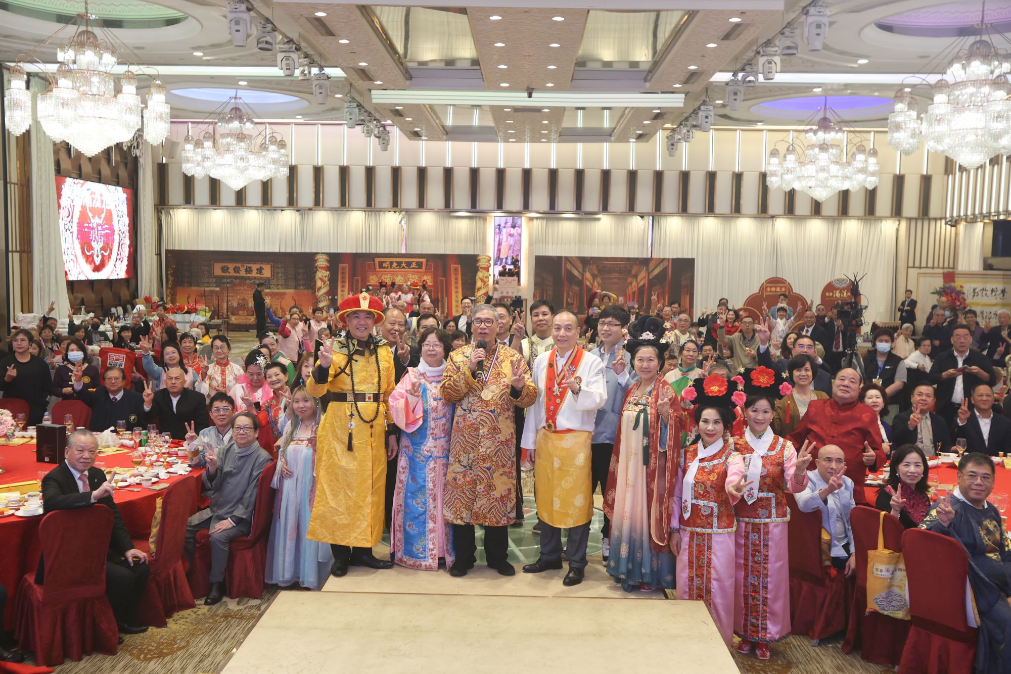 ?「慈善滿漢光明讌」盛大舉行 城中善長(zhǎng)為健康快車慷慨解囊