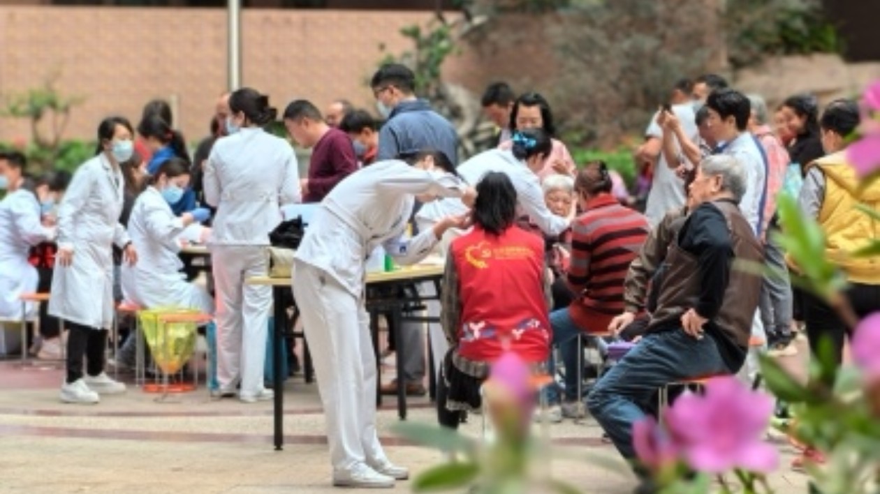 大咖領(lǐng)銜！深圳市三醫(yī)院開展「3·18愛(ài)肝日」義診