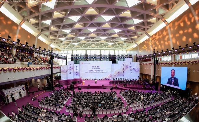 臉上是笑容，淚水在心中！談及創(chuàng)校10年，徐揚生說……