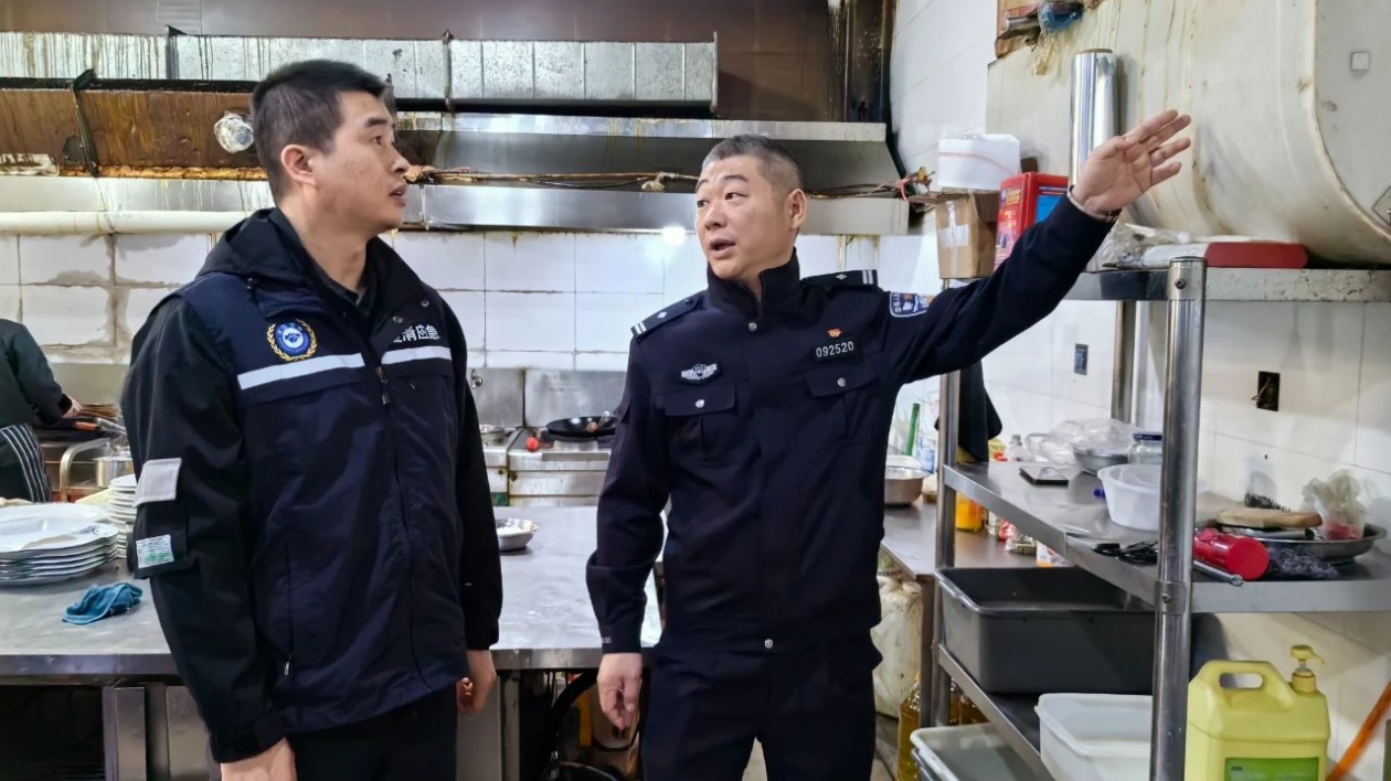 黑龍江寶清：防患於未「燃」 三家餐飲企業(yè)停業(yè)整改