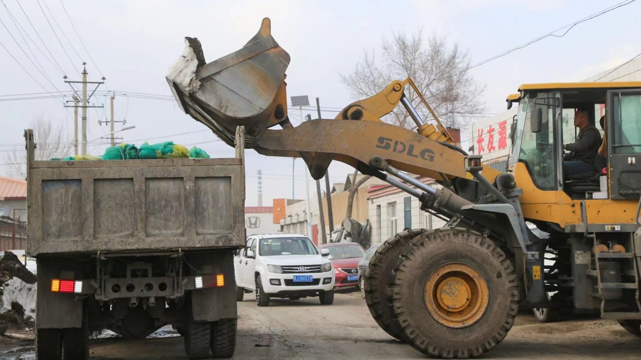黑龍江寶清：打響春季「保潔戰(zhàn)」 創(chuàng)建美麗新家園