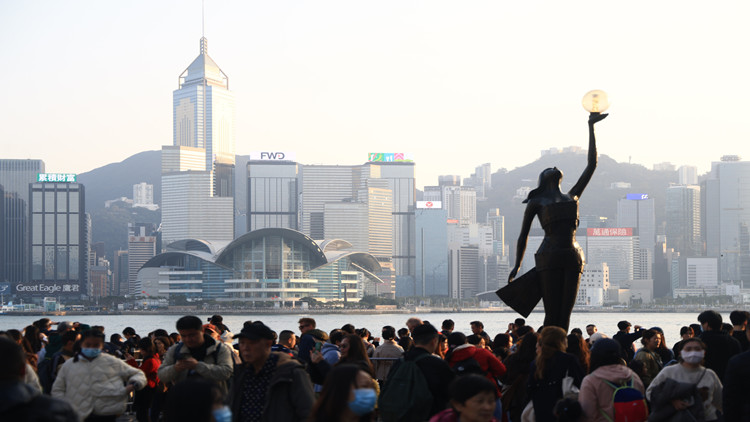 中大民調(diào)：逾四成市民支持樓市全面撤辣 五成多認為對穩(wěn)定樓市略有幫助