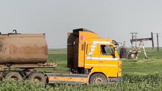 69輛車運(yùn)送！美軍再次盜取敘利亞石油和小麥