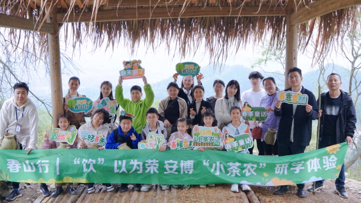 皖黟縣西遞鎮(zhèn)：對(duì)標(biāo)世界級(jí)  「網(wǎng)紅」變「長紅」