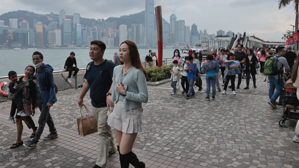 港府歡迎內(nèi)地當(dāng)局優(yōu)化「往來(lái)港澳商務(wù)簽注」和「往來(lái)港澳人才簽注」安排