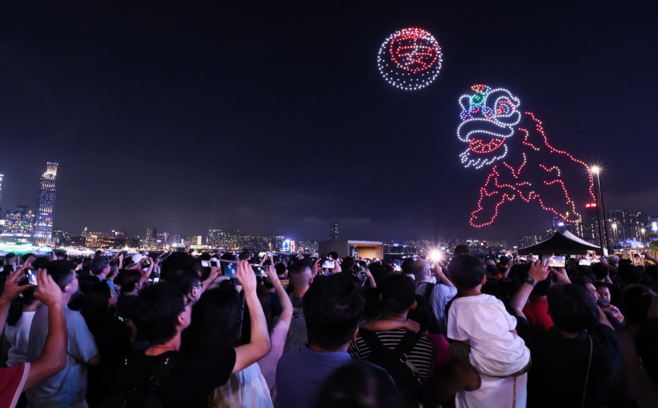 圖集｜灣仔海濱今晚首場(chǎng)定期無(wú)人機(jī)表演