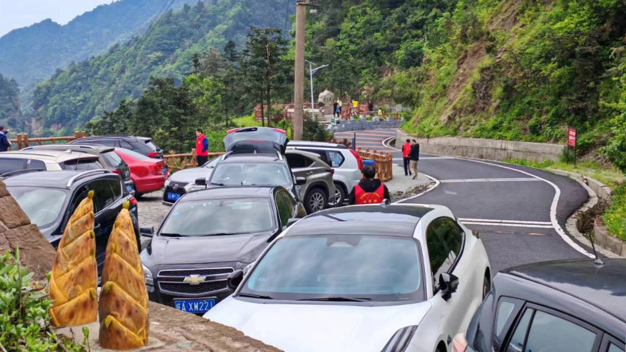 【康養(yǎng)中國】錨定「徽州天路」康養(yǎng)運(yùn)動(dòng)  皖休縣璜尖「雲(yún)端福地」聲譽(yù)鵲起