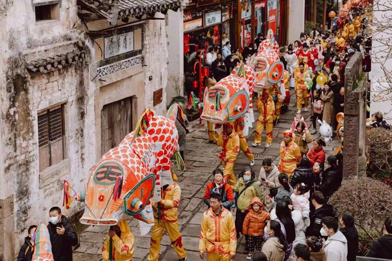 三盞歙縣魚燈一場美學盛宴  「大魚徽州」耀世而起