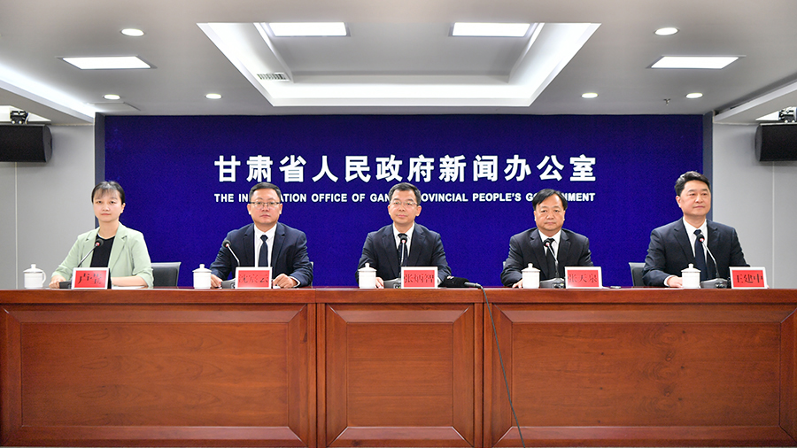 蘭州農(nóng)村產(chǎn)權(quán)流轉(zhuǎn)交易規(guī)範(fàn)化試點工作顯效：完成農(nóng)村產(chǎn)權(quán)交易額2億元