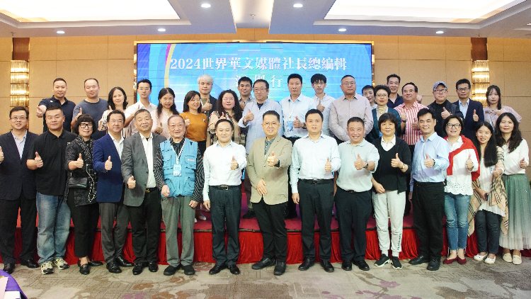 有片｜29家世界華文媒體社長(zhǎng)總編輯聚鵬城 丁時(shí)照：在最好季節(jié)報(bào)道世界級(jí)文博會(huì)