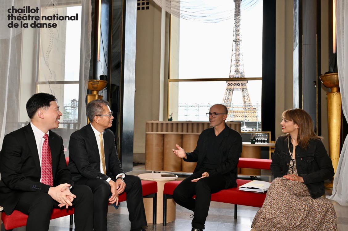 陳茂波訪巴黎 邀夏約宮劇院明年來港巡演