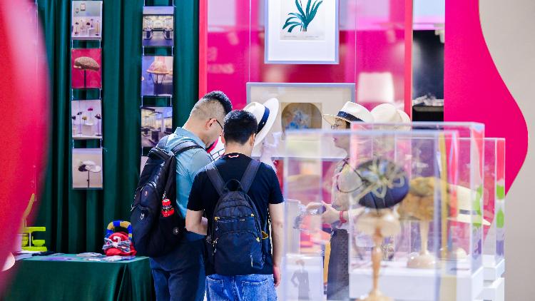 新面孔！看文博會上的帽子戲法