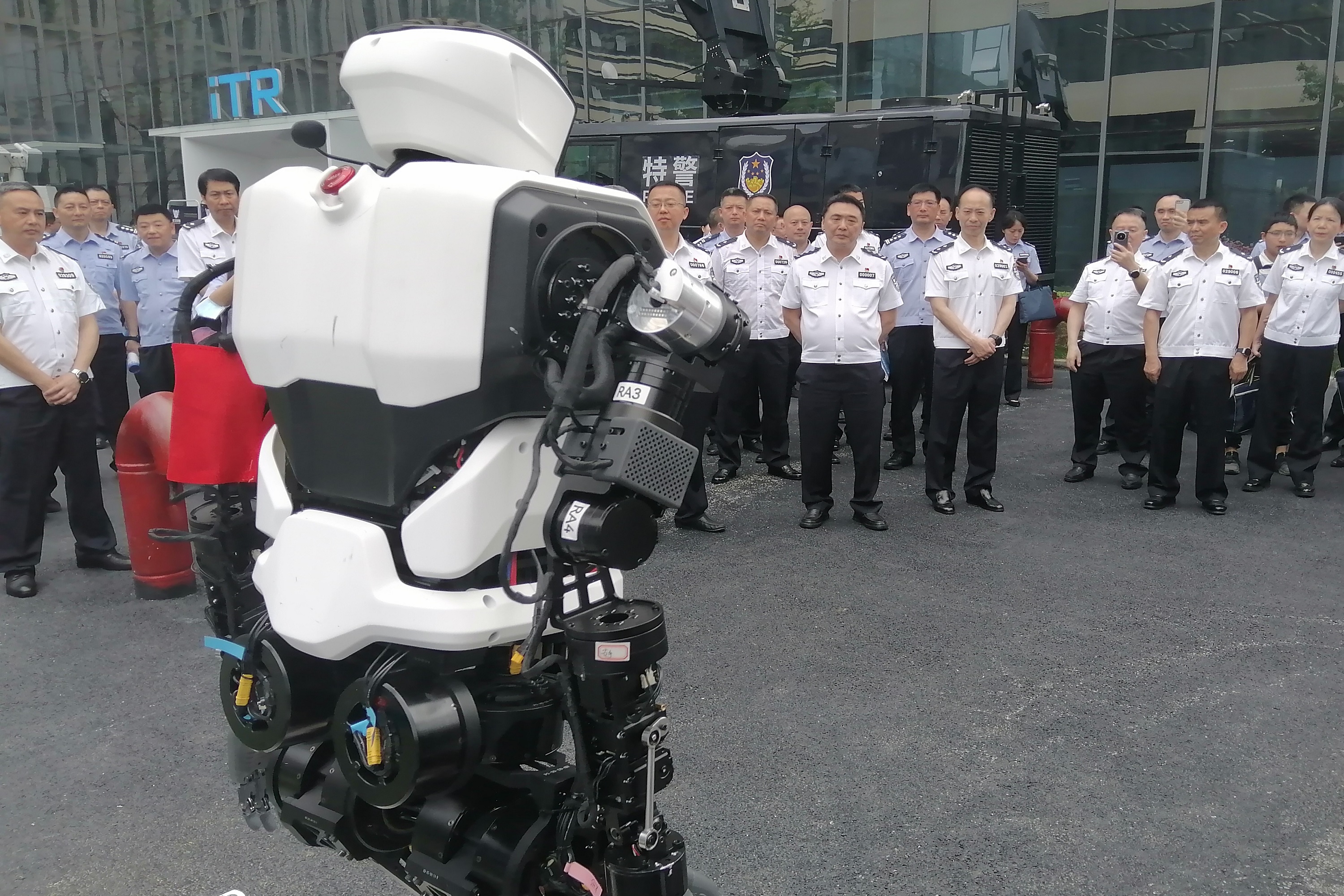 展最強(qiáng)警用科技亮最強(qiáng)新質(zhì)戰(zhàn)力 四川綿陽(yáng)公安科技活動(dòng)周全面啟動(dòng)