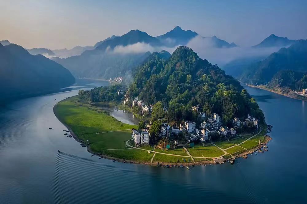 借「一體化」東風(fēng)  歙淳號(hào)「文化之舟」揚(yáng)帆詩(shī)畫(huà)新安