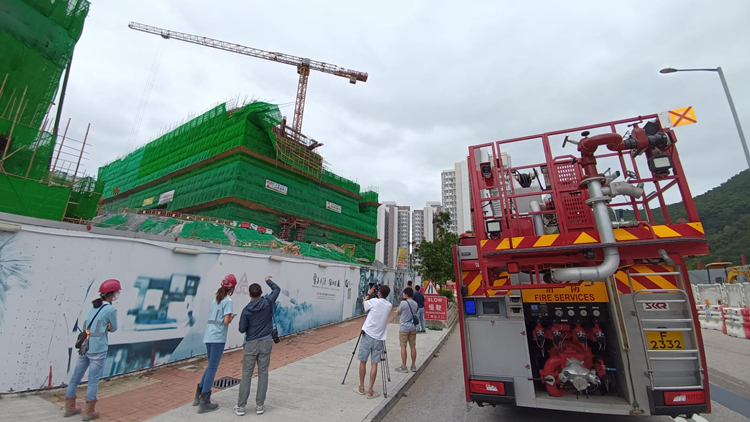 將軍澳中醫(yī)醫(yī)院地盤棚架傾翻 坍塌搜救隊(duì)搜索無人被困