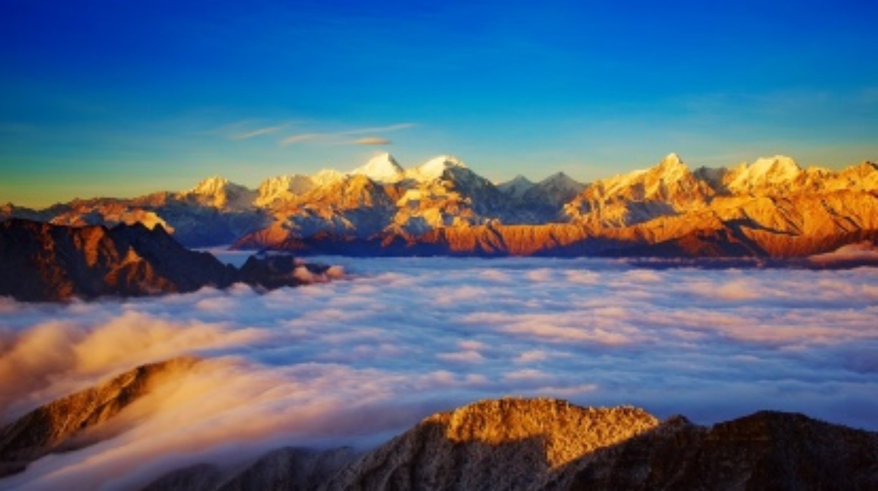 夏季旅遊精彩啟幕 四川滎經(jīng)邀遊客感受清涼一夏