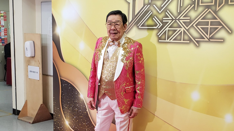 有片 | 【娛樂(lè)】胡楓熱愛(ài)唱歌 開(kāi)演唱會(huì)可娛己娛人