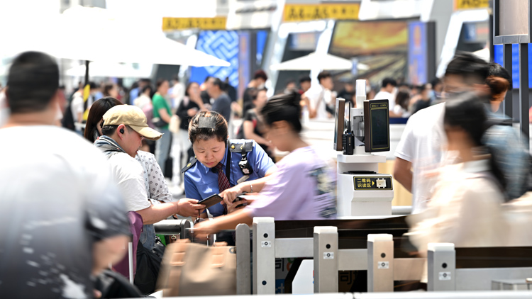 端午節(jié)當(dāng)日全國鐵路預(yù)計發(fā)送旅客1590萬人次