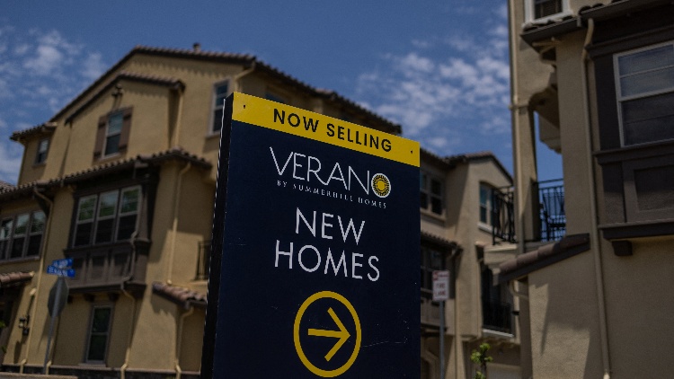 高通脹下各項(xiàng)費(fèi)用全面上漲 美國(guó)住房成本自疫情以來飆升近三成