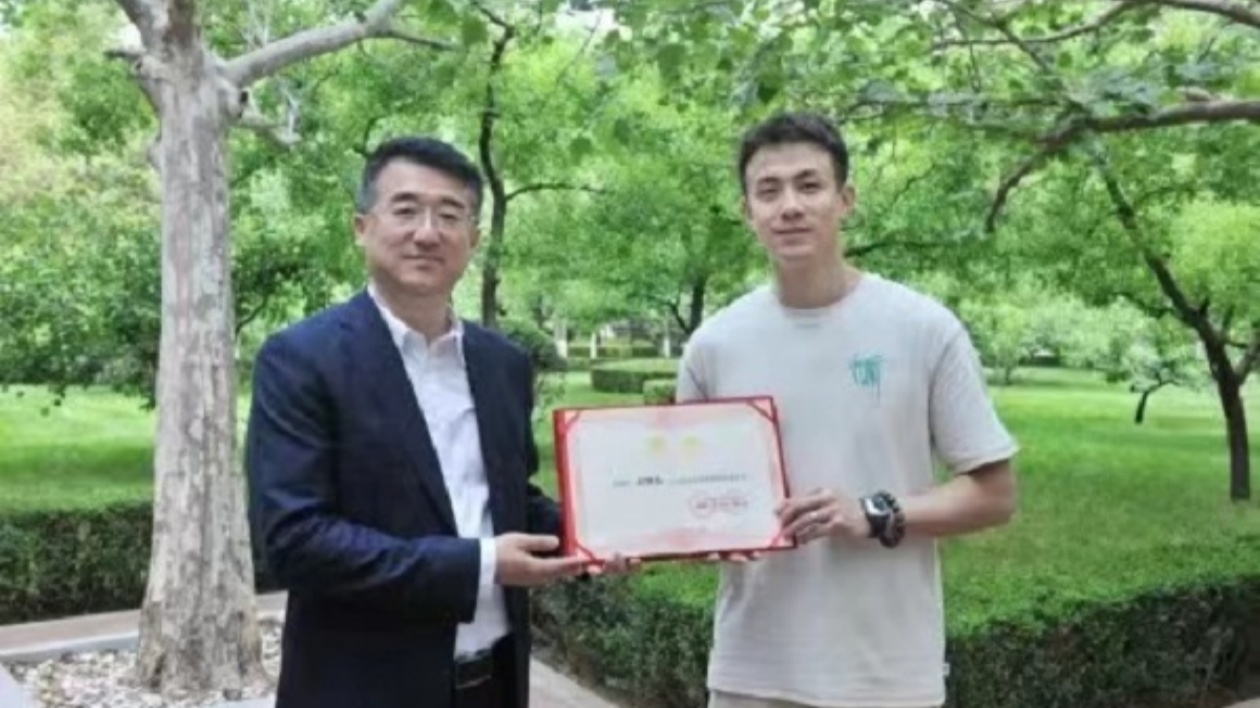 北緯40度  海城質(zhì)造  趙繼偉為家鄉(xiāng)海城代言