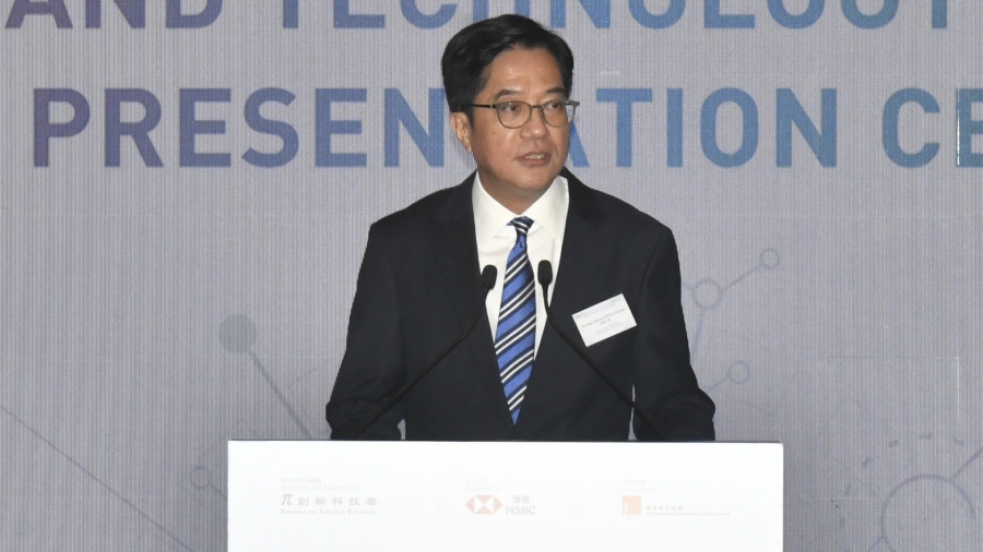 25位大學(xué)精英獲頒創(chuàng)新科技獎學(xué)金 黃偉綸：香港有黃金機會成為國際創(chuàng)新科技中心