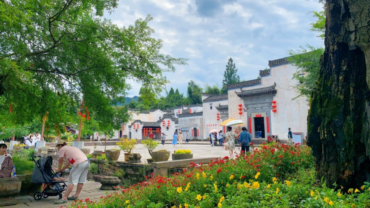 皖徽州呈坎鎮(zhèn)：在這畫中古鎮(zhèn)  與徽韻撞個滿懷
