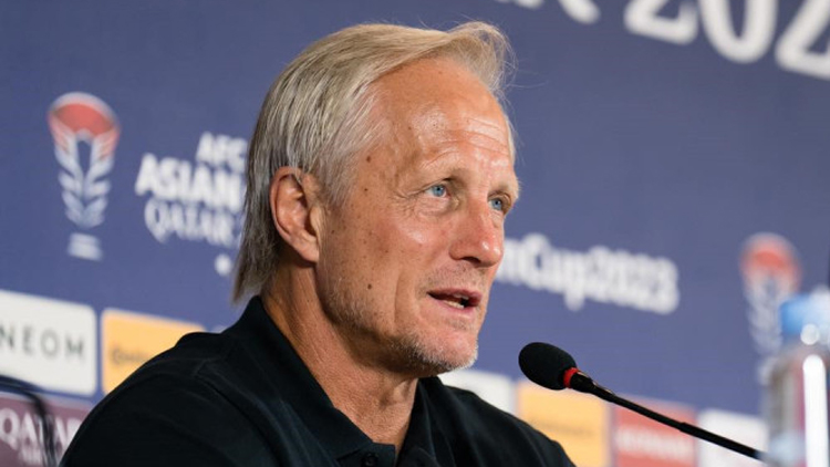 接替李金羽！港足前主帥安達臣執(zhí)教中甲球隊雲(yún)南玉昆