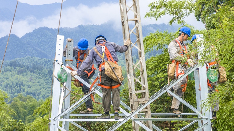 國網(wǎng)休寧縣供電公司：服務(wù)「事上見」  保障「充滿電」