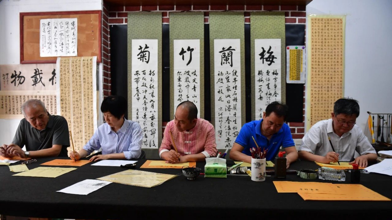 安徽巢湖：賽事用上「非遺手寫(xiě)證書(shū)」