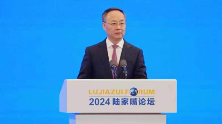 李雲(yún)澤：對快遞小哥、網(wǎng)約車司機等群體量身打造保險產(chǎn)品