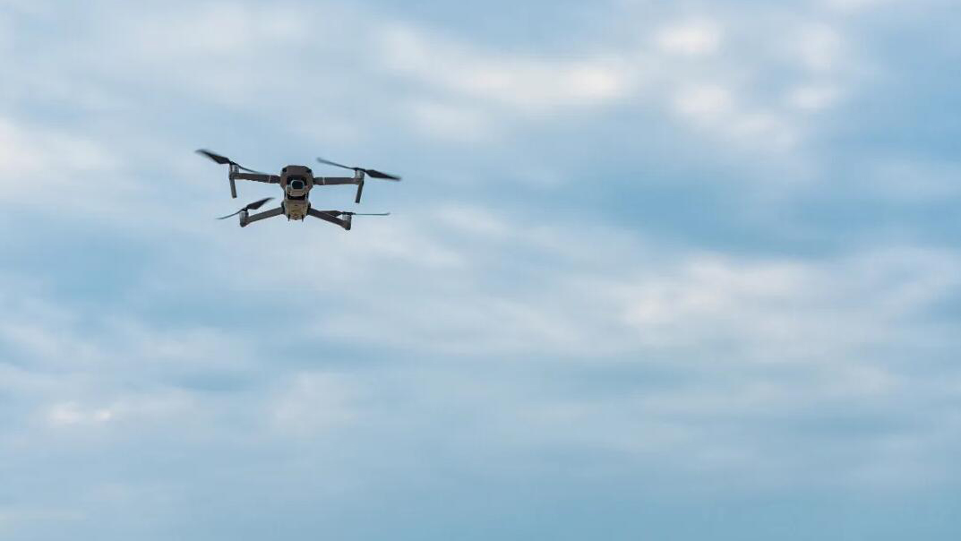 遠(yuǎn)程高清攝像 軍迷用無人機(jī)拍高清新型軍艦獲刑