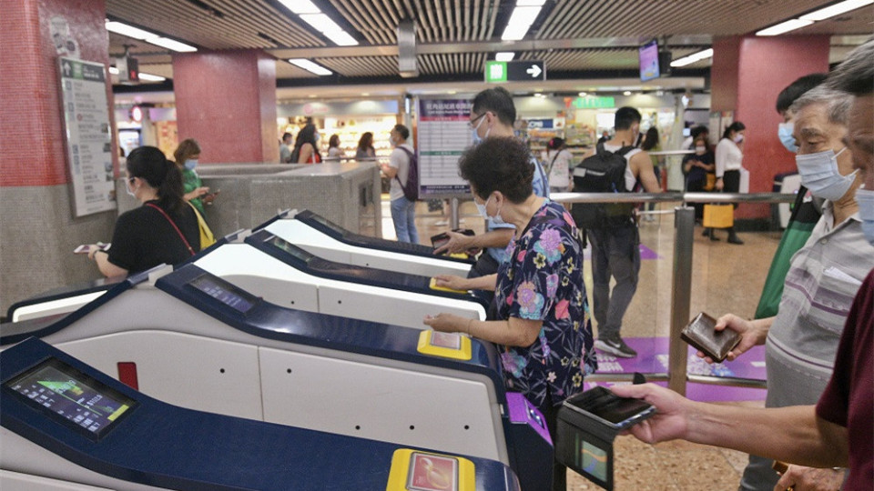 政府設(shè)立8間臨時(shí)服務(wù)中心協(xié)助處理樂悠咭申請(qǐng)