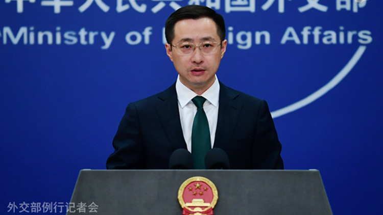 菲方稱中國海警在仁愛礁衝突中揮舞刀具 外交部：菲方顛倒黑白 倒打一耙！