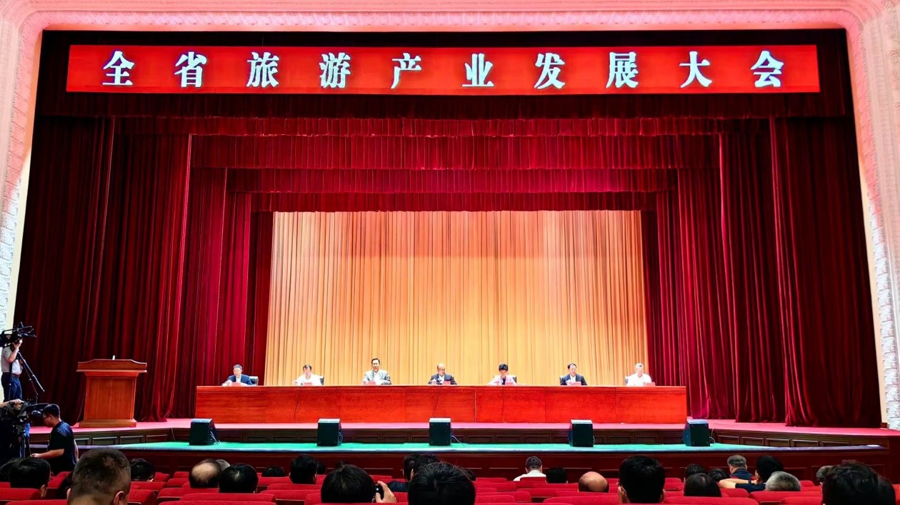 齊齊哈爾：擦亮亞洲最佳冰球城市名片  打造全國(guó)旅遊目的地城市