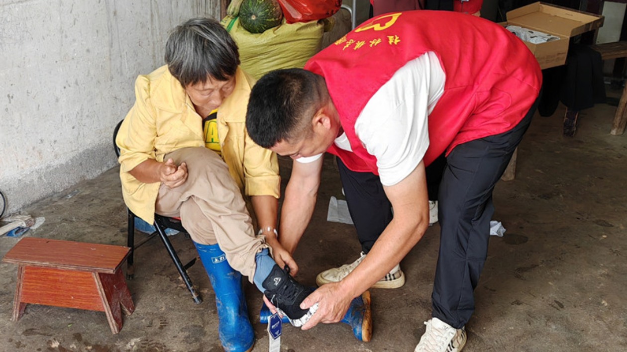 【黃山防汛救災(zāi)見聞錄】歙縣桂林鎮(zhèn)：爭分奪秒應(yīng)轉(zhuǎn)盡轉(zhuǎn)  連續(xù)作戰(zhàn)護(hù)民眾周全