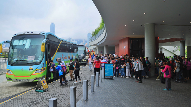 徐莉歡迎提高購物免稅額度 冀政府持續(xù)推動(dòng)各行業(yè)升級服務(wù)質(zhì)素