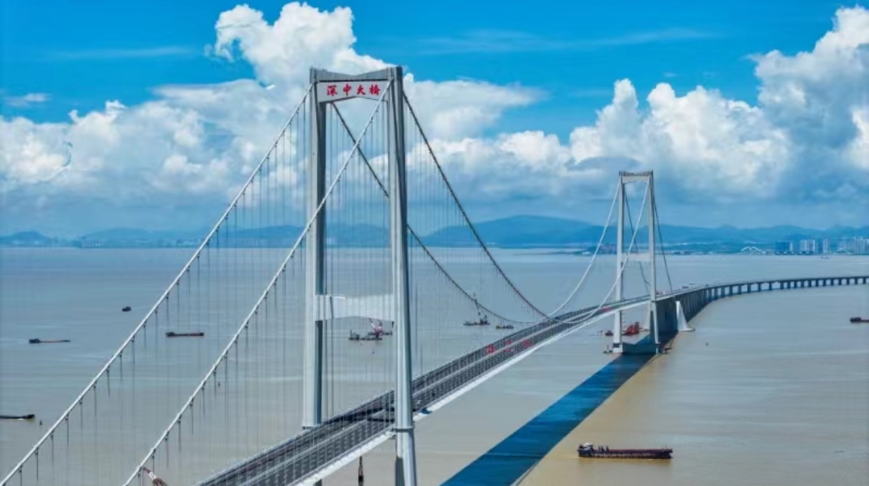 深中通道建成通車(chē)試運(yùn)營(yíng)