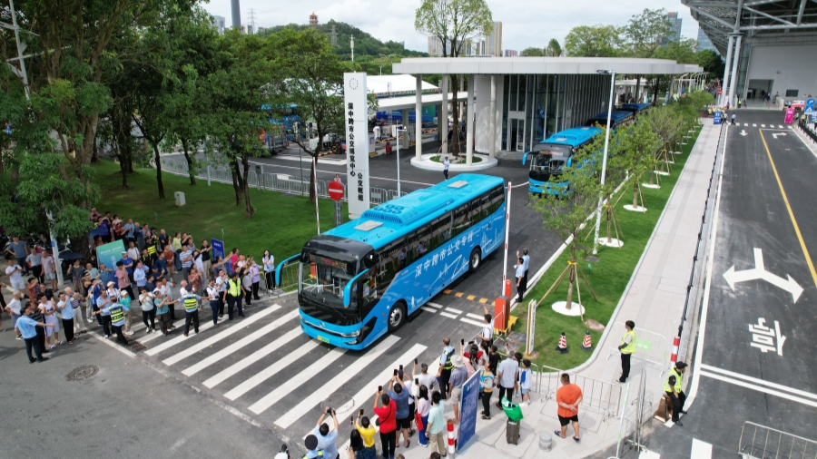 深中跨市公交專線開通 首發(fā)體驗(yàn)團(tuán)開啟「雙城漫遊」之旅