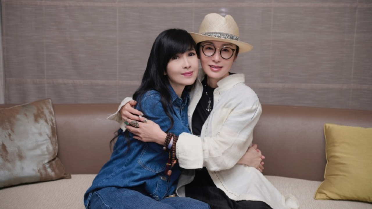 有片丨罕見(jiàn)同框！56歲周慧敏張敏重逢 網(wǎng)友：顏值依舊