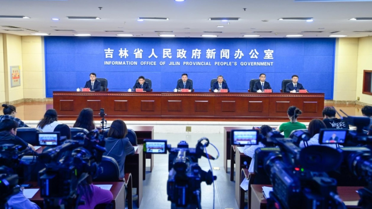 吉林市常務(wù)副市長武忠旭答香港商報問：四策並舉留人才