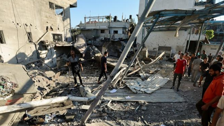 以軍證實空襲加沙難民營一學(xué)校 哈馬斯稱襲擊致16死75傷