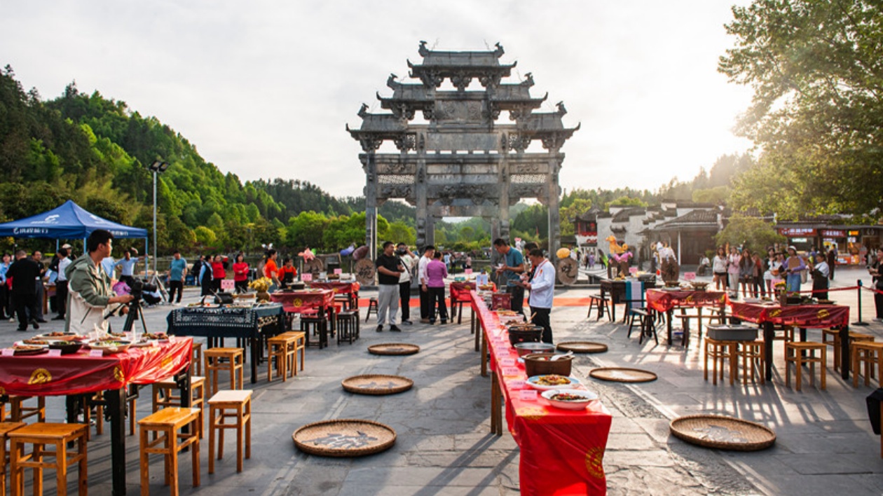 皖黟縣西遞鎮(zhèn)：和美鄉(xiāng)村提質(zhì)效  幸福生活入畫來