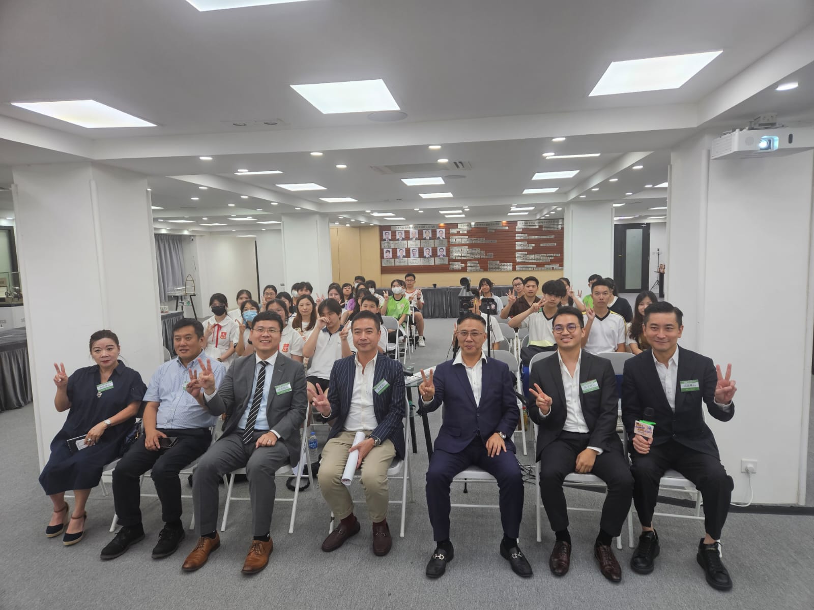 《中學(xué)生電臺節(jié)目製作基本法》創(chuàng)作訓(xùn)練工作坊舉行