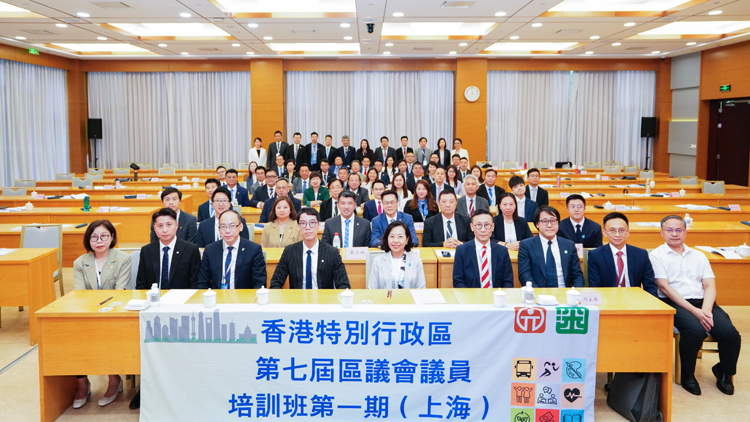 麥美娟：區(qū)議員要有責任感 更要有行動力